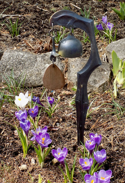 Garden Stake Bell